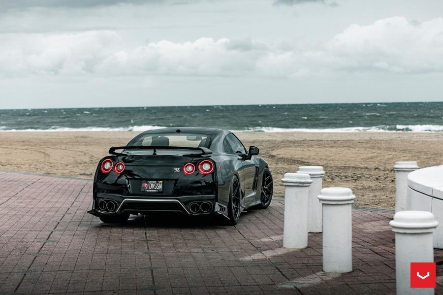  Nissan GT-R on Vossen Wheels (HF-5) 2020 года  (фото 9 из 48)